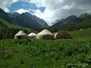 Фото Хостелы Yurt Camp Tyuk Bogoshty г. Pervomayskoye